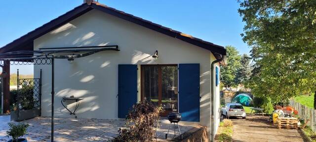 Isolation par l'exterieur d'une maison des années 1970 à Saint Laurent De Mur dans le Rhone