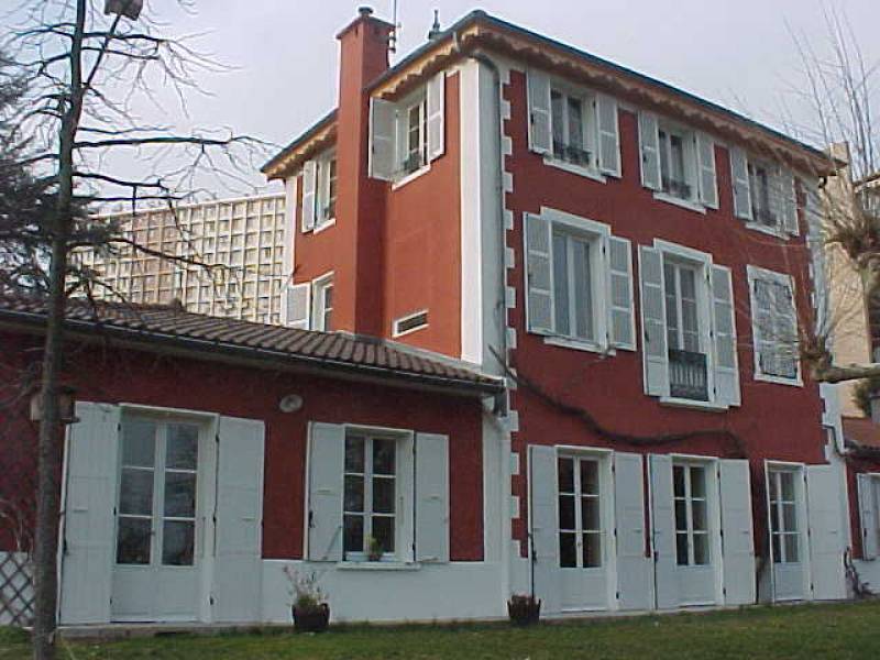 Remise en peinture d'une villa dans le Rhône à la Mulatière