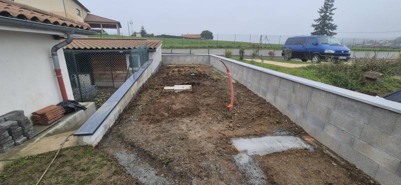 Ravalement de façade des murets de clôture à la Chapelle sur Coise près de Lyon